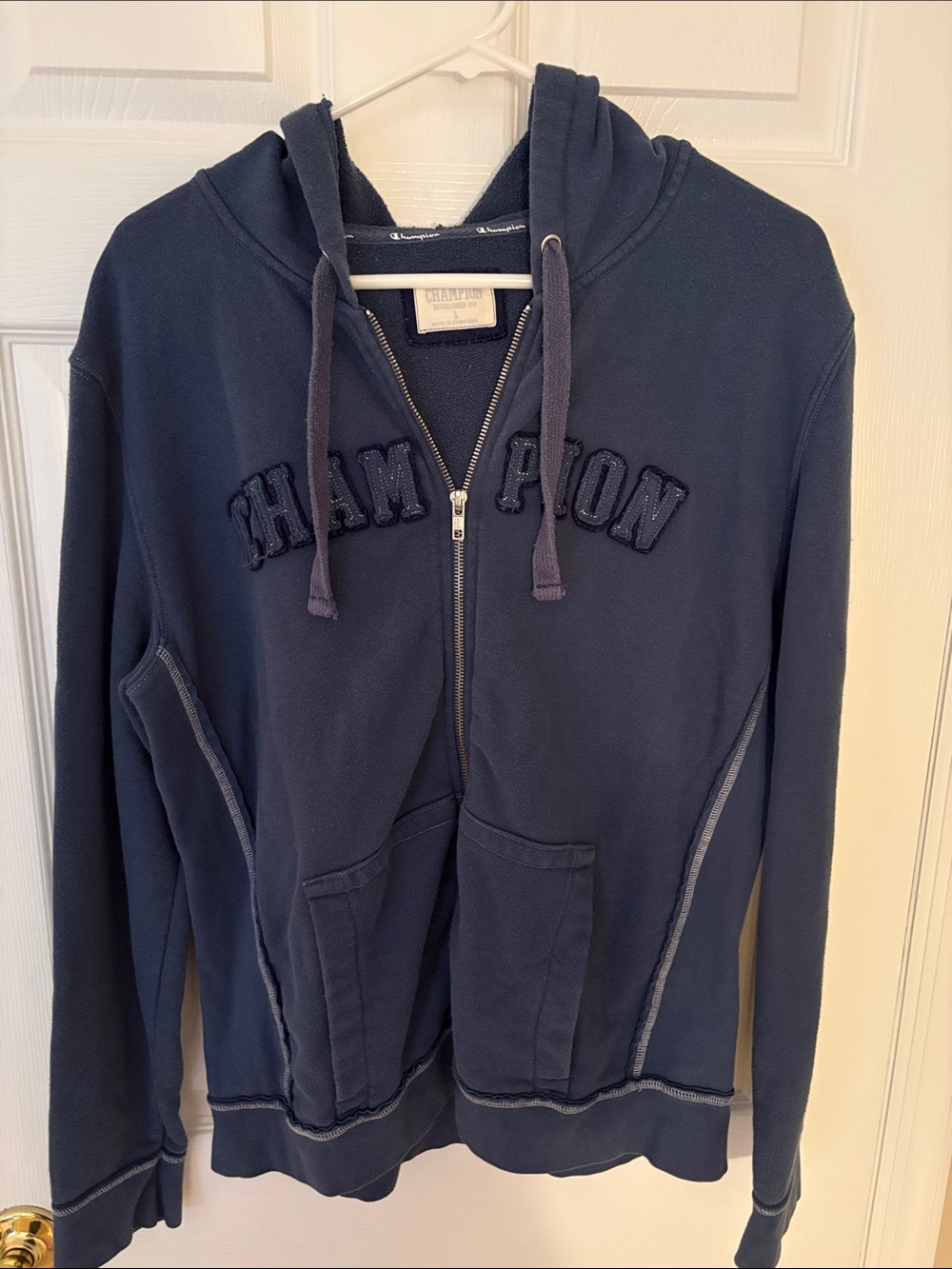 Champion Sweatshirt Hoodie Size large - Picture 1 of 5